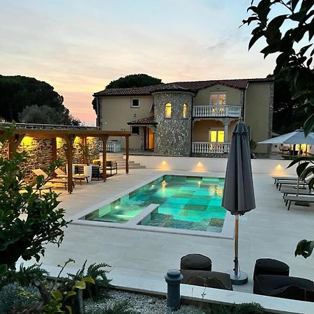 Olivea Luxury Suites Fazana Luaran gambar